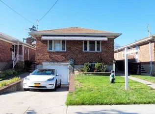 4314 172nd St, Flushing, NY 11358