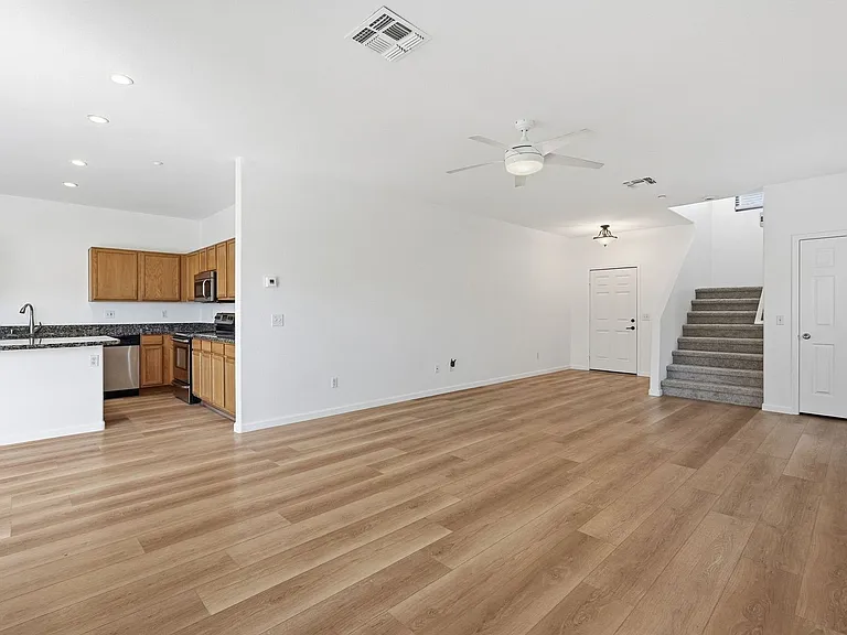7500 E Deer Valley Rd #47 — Photo 11