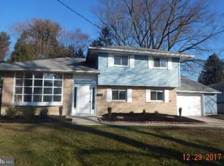 6 Stephens Dr, Glendora, NJ 08029