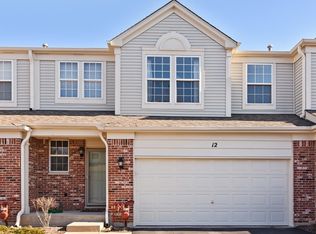 12 Parkside Ct, Algonquin, IL 60102
