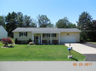 5486 Sterling Rd, Hamburg, NY 14075