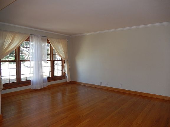 2nd image of 1132 Newberry Ave