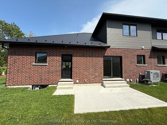 4th image of 8 Golf Links Rd #4