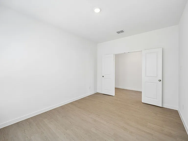 9133 Schram Rd — Photo 22