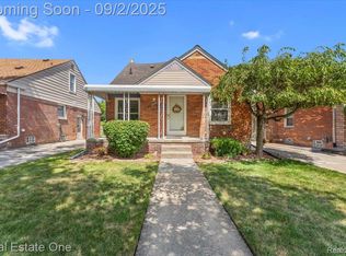 15596 Horger Ave, Allen Park, MI 48101