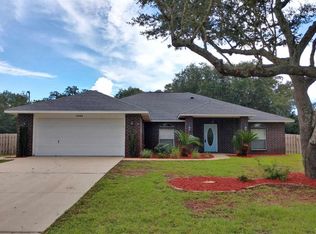 6468 Bay Oaks Dr, Milton, FL 32583