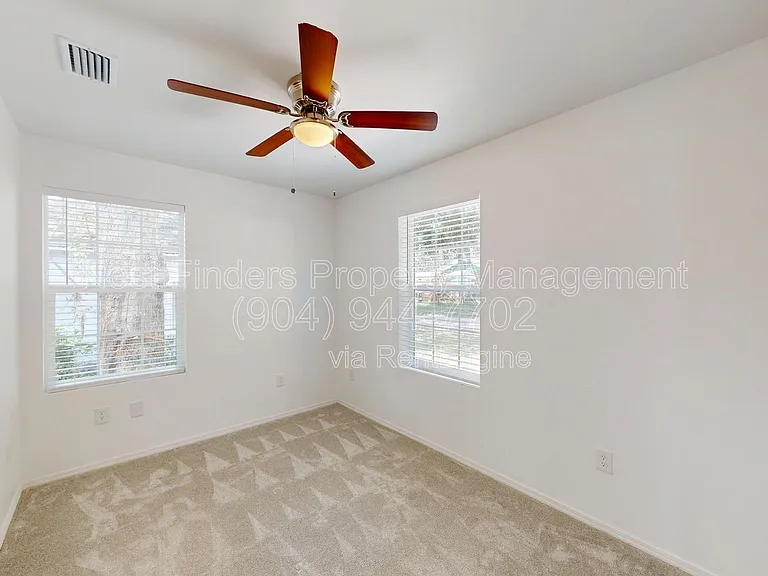 2220 Flesher Ave — Photo 7