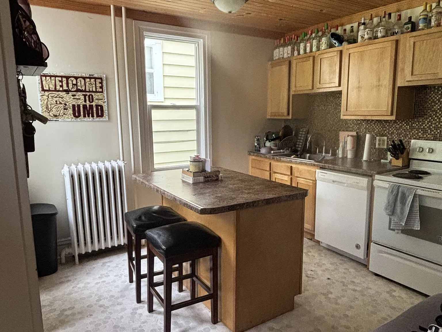 1715 E 5th Street - 1 — Photo 2