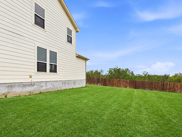 6813 Concho Crk — Photo 5