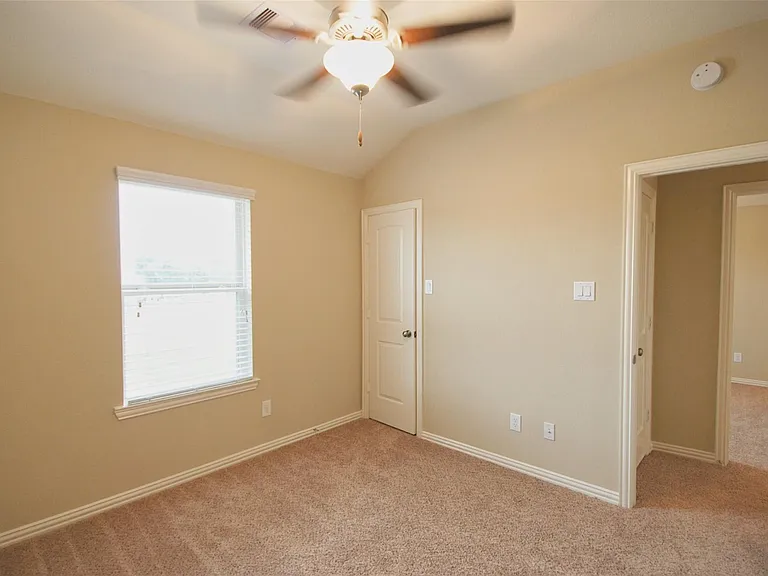 7103 Avalon Bend Cir — Photo 14