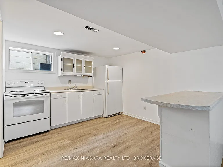 88 Wiley St #BASEMENT — Photo 8