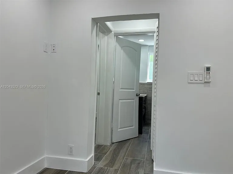 261 NW 49th St #A — Photo 38