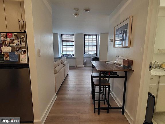 3rd image of 219 S 18th St #703