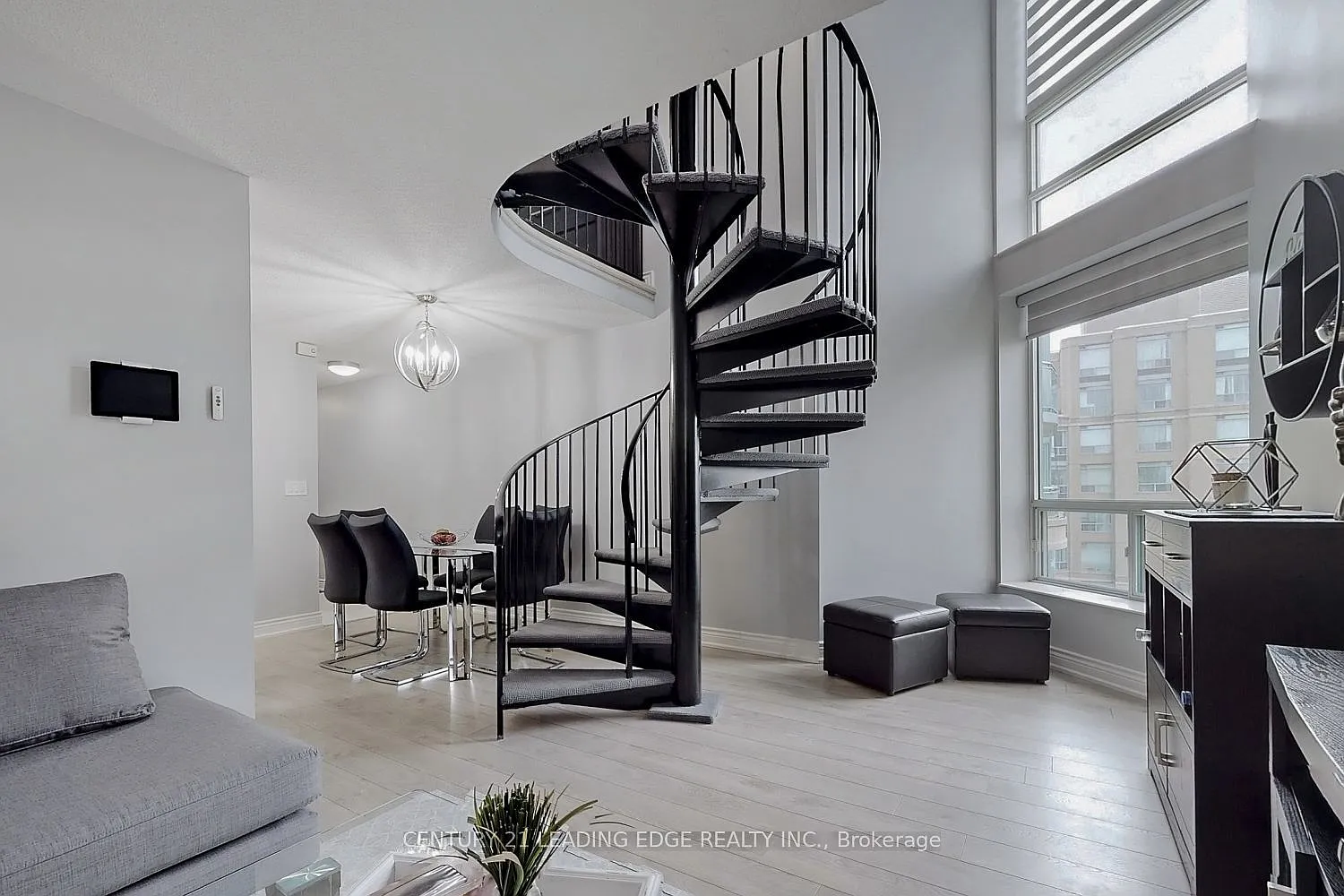 2 bed, $2,675 — Photo 4