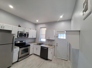 2635 N Calvert St APT 1, Baltimore, MD 21218