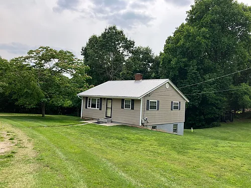411 N Bunker Hill Rd Photo 1