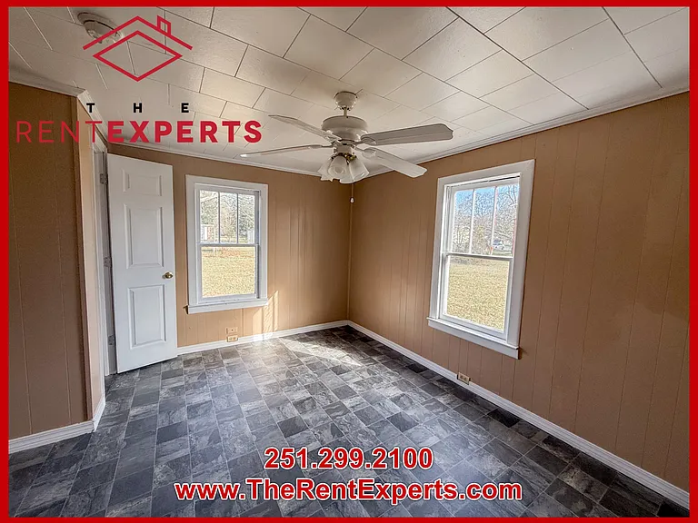 305 Mango St — Photo 15