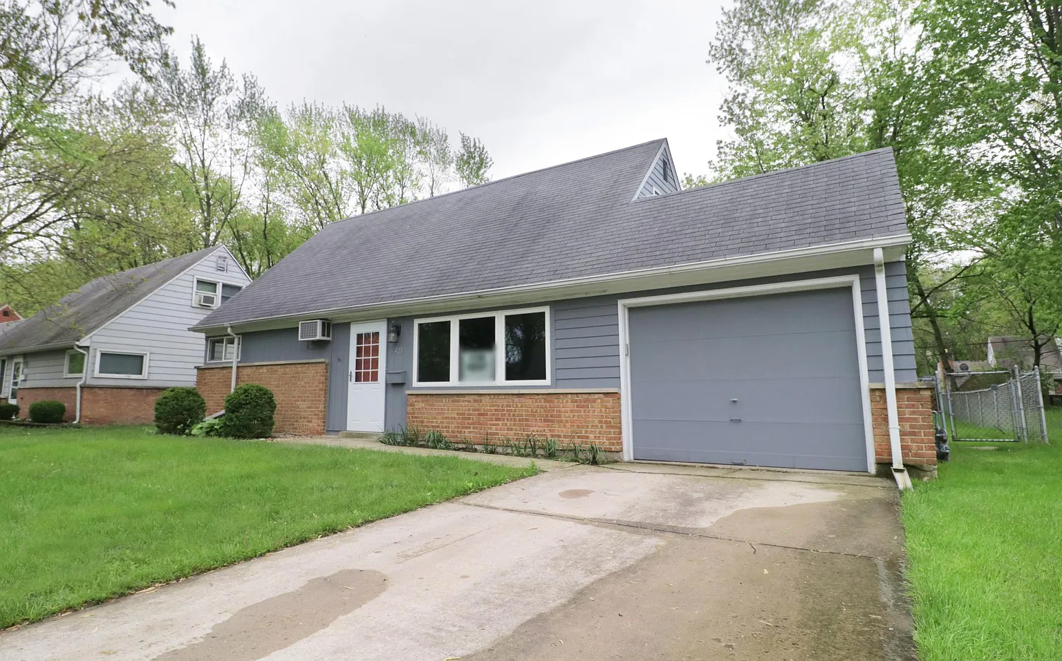 423 Winnebago St photo 1