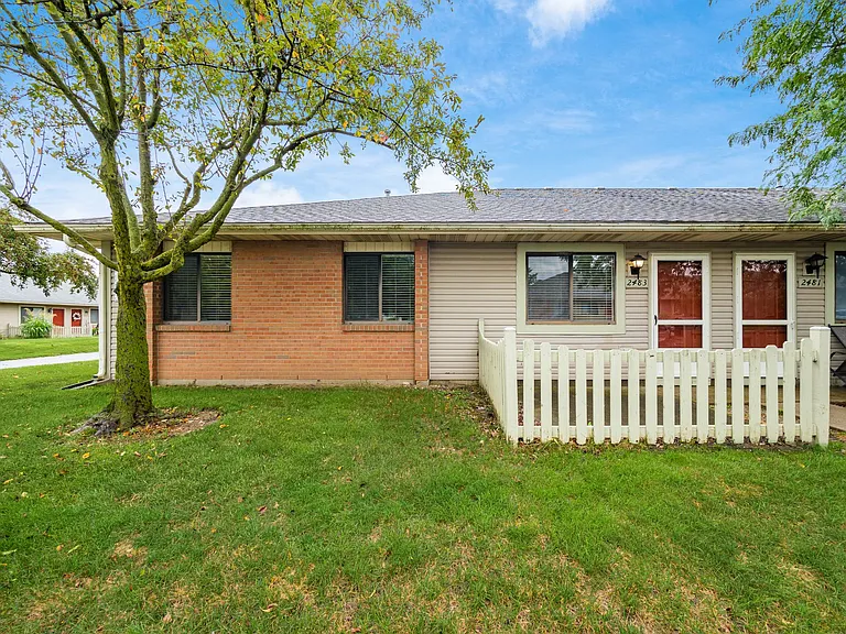 2404 Royal Meadow Ln — Photo 4