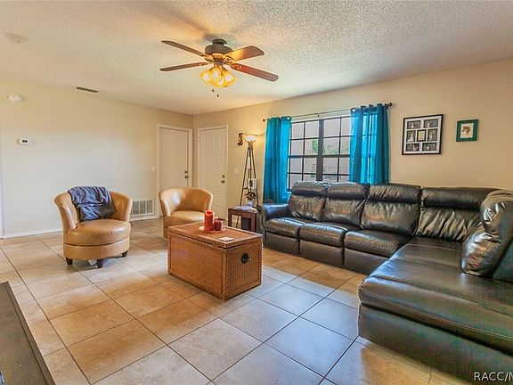 3rd image of 7211 SE 120th St