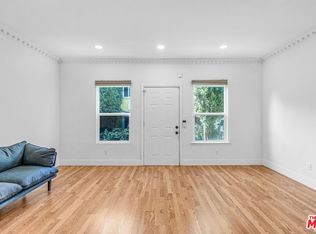 246 Columbia Pl, Los Angeles, CA 90026