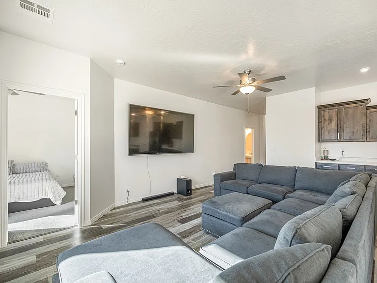 1382 E White Desert Dr — Photo 11