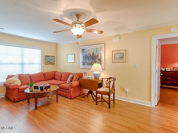 4th image of 2116 A Dovedale Drive