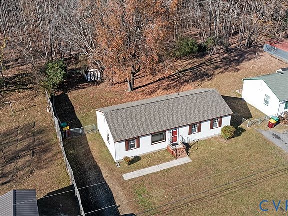2nd image of 133 Lakewood Dr