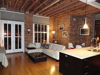 5th image of 2332 S Michigan Ave APT 206