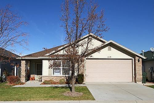 1st image of 1118 W Autumn Leaf Ln