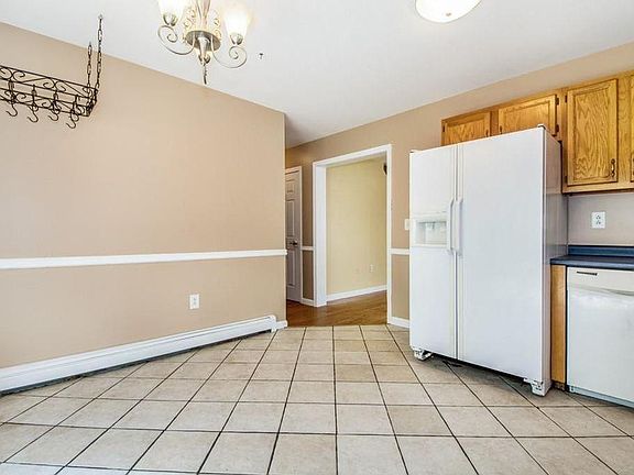 4th image of 38 Wigwam Hill Dr