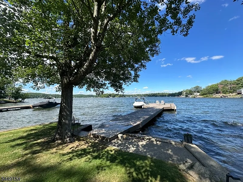 3 bed, 2.0 bath, $5,000 — Photo 4