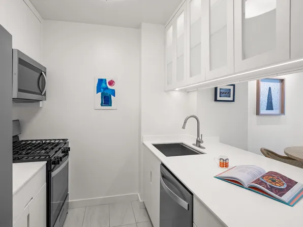 1 Irving Place image 6 of 24