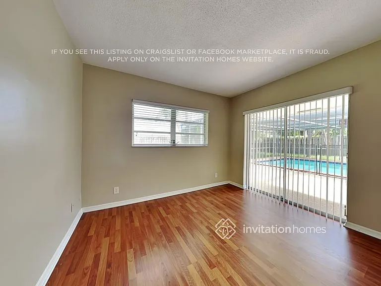 1451 SW 10th St — Photo 11