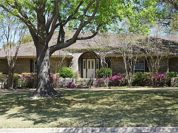 2nd image of 6637 Meadowcreek Dr