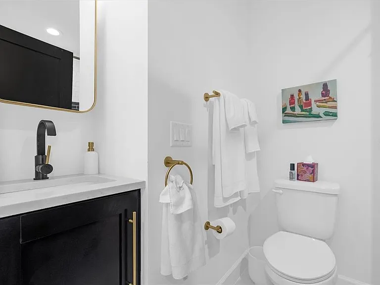 1812 N Westmoreland Dr — Photo 12