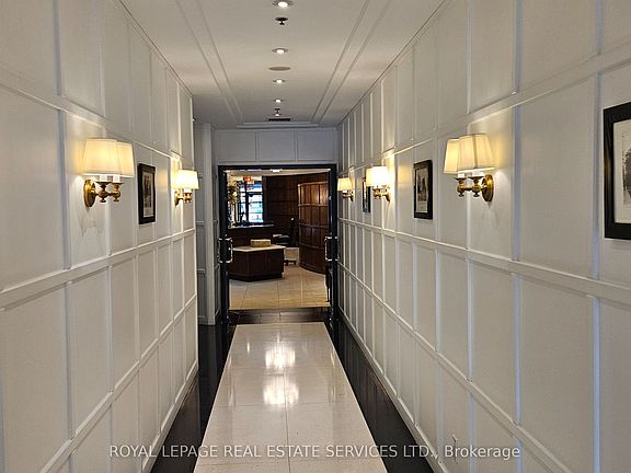 3rd image of 102 Bloor St W #306