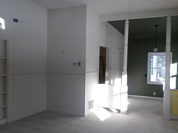 3rd image of 1135 Taylor St