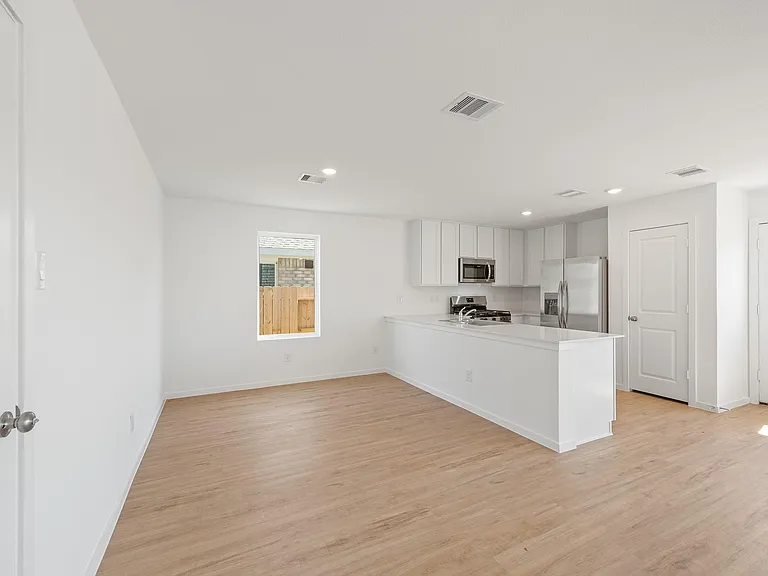 1102 Rustic Willow Dr — Photo 17