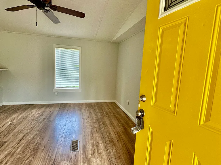 112 Riggins Bridge Rd #112 — Photo 4