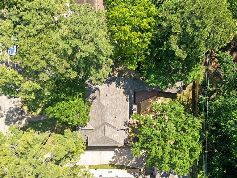12119 Auburn Hills Dr — Photo 37