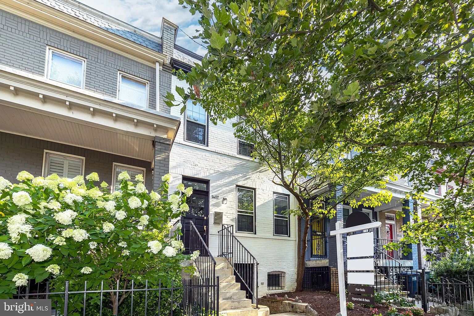 1407 A St SE photo 1