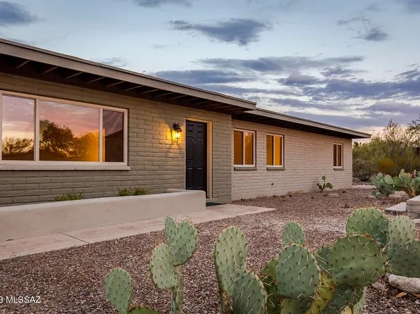 10402 E Calle Del Este, Tucson, AZ 85748