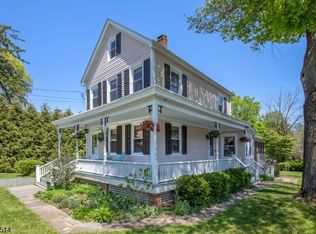 16 William St, Oldwick, NJ 08858