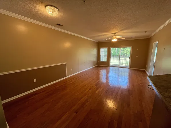 5840 Longwood Dr, Murrells Inlet, SC 29576