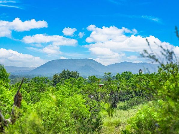 152 W Ranch Rd #152, Llano, TX 78643