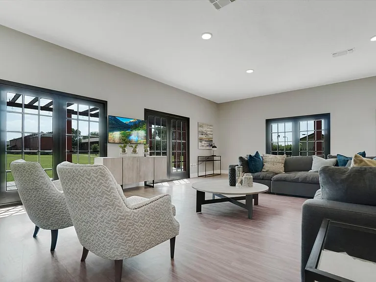 Modern Waco Living Zero Deposit Apartments Near Baylor, 1800 Waco — Photo 119