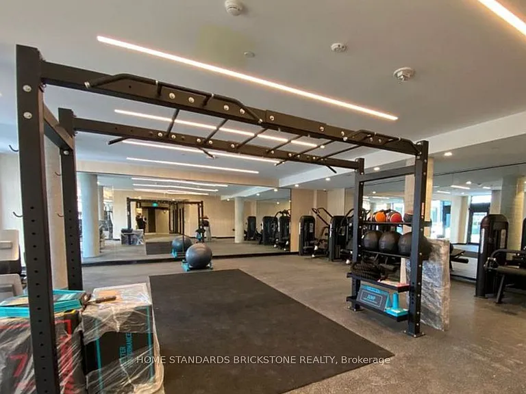 2020 Bathurst St W #528 — Photo 7