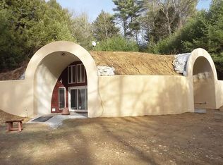 90 Robinson Rd, Oakham, MA 01068