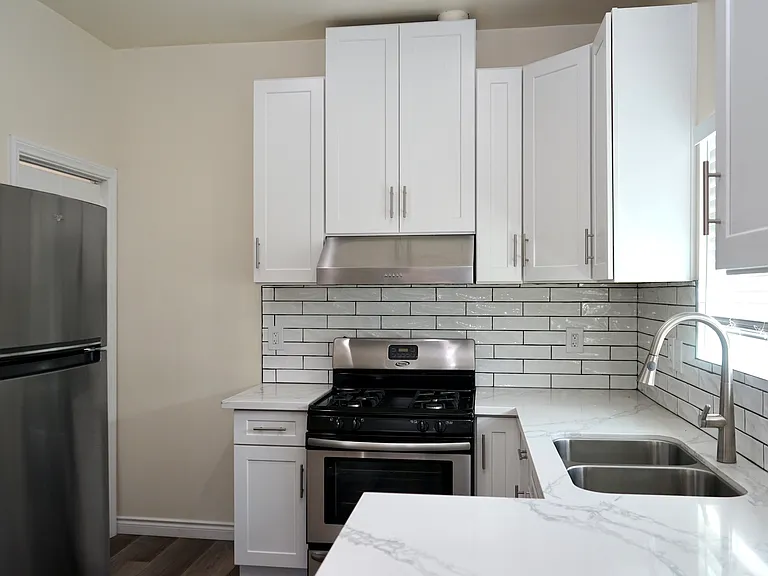 444 & 446-1/2 S Chicago St #446 — Photo 7